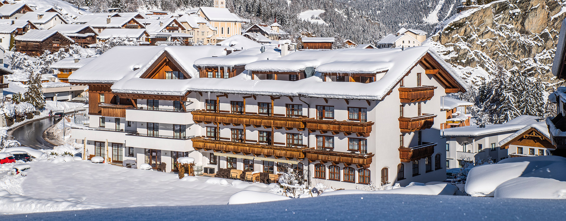 Hotel Puint Wellnesshotel Naturhotel Serfaus Fiss Ladis Tirol Winter 1920x750 05