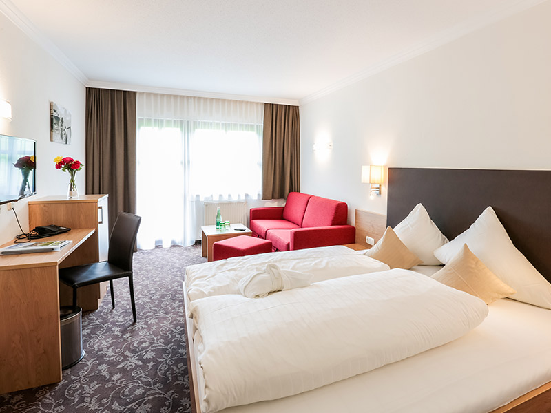 Hotel_Puint_Wellnesshotel_Naturhotel_Serfaus_Fiss_Ladis_Tirol_Zimmer_Suiten_Doppelzimmer_800x600_02.jpg